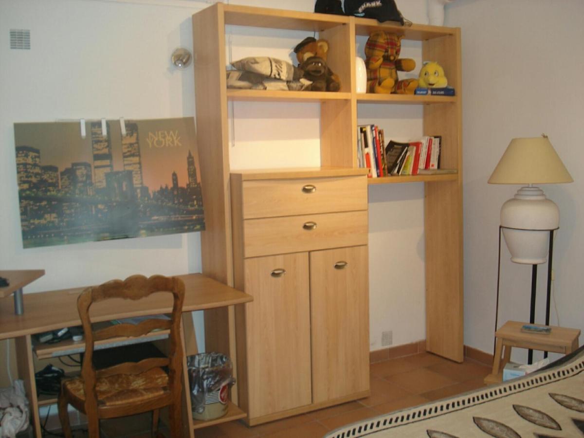 Appartement En Sous Sol De Villa Avec Acces Jardin Et Piscine Μασσαλία Εξωτερικό φωτογραφία